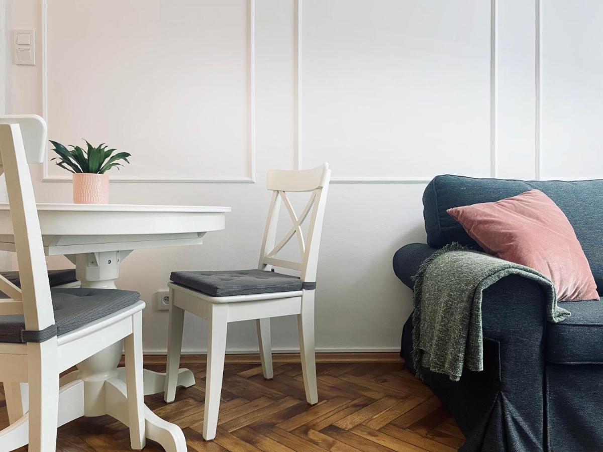 Beautiful Apartment With Two Rooms, Cracow Old Town Cracovia Exterior foto