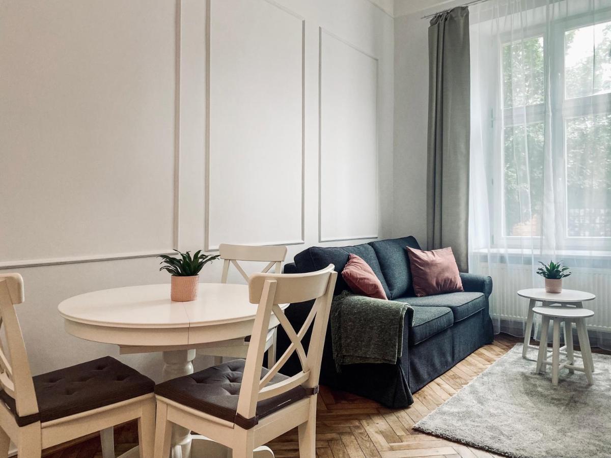 Beautiful Apartment With Two Rooms, Cracow Old Town Cracovia Exterior foto